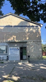 Продаж адміністративної будівлі з гаражем у смт Градизьк, Полтавська область