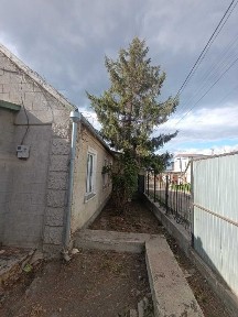 Срочно продаётся пол дома на Агрономической.