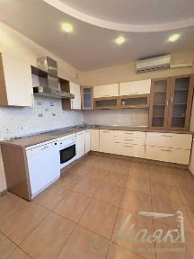 Ціну знижено! Продаж єксклюзивної 3 кімнатної квартири вул. Українська