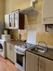 Однокімнатна квартира продаж вул. Золота