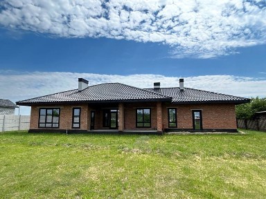 Продаж стильної американки з гаражем! Ділянка 15 сот! Неподалік озеро!