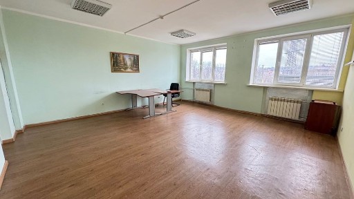 Комерційне приміщення в будівлі Автошколи, 72м2, вул. Шолуденка, 14!