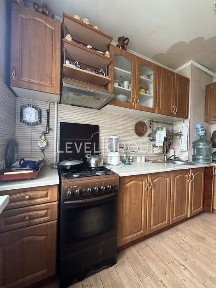 Продаж 3-х кім. квартири по вул. Захарівська 14