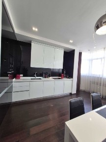 Продажа 3-х ком. кв, Центр. ул. Антоновича (Горького) 103 метро Дворец Украина