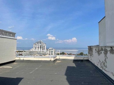 Пентхаус в доме Французский бульвар 2 (Каркашадзе]. Терраса. Море.