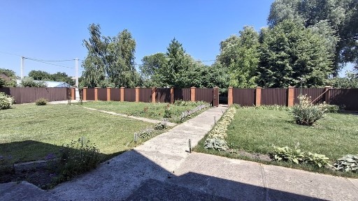 Будинок в Гостомелі з виходом на пляж