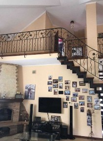 Продаж капітального цегляного будинку 189 м² біля соснового лісу - смт Рудне