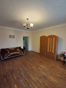 Продається 3-х кімнатна квартира в парковій зоні по вул. Буковинській