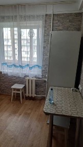 1-кім. квартира, вул. Ореста Левицького 22 (колишня Курчатова), метро Лісова.