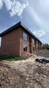 Продається! Таунхаус в передмісті Чернівців с. Остриця