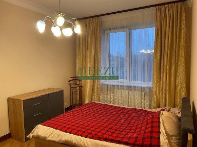 Київ, Дніпровський, Вінстона Черчилля 19