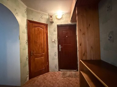 Хмельницький, Прибузька вул., 24