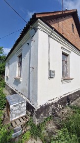 Окремий цегляний будинок під ремонт, р-н авторинку