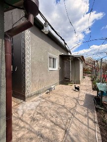 Продам два дома на одном участке в СОГ Волна