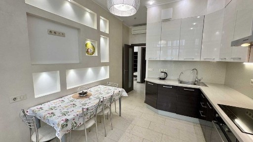 вулиця Парково-Сирецька, мікрорайон Сирець, район Шевченківський, Київ, метро Дорогожичі, вул. Парково-Сирецька 4В • ID 34337217