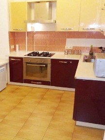 Здам 2-к. на Лесі Українки, 24. Метро Печерська - 3 хвилини пішки