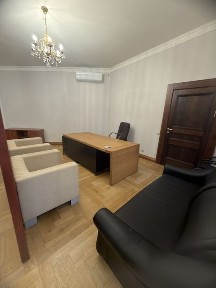 Оренда офіса 62, знижена ціна, центр міста, Жилянска 72а
