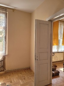 Оренда н/особняка в Центрі міста біля гот. Надія, перший поверх
