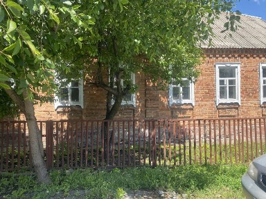 Продам газ. будинок у центрі міста.