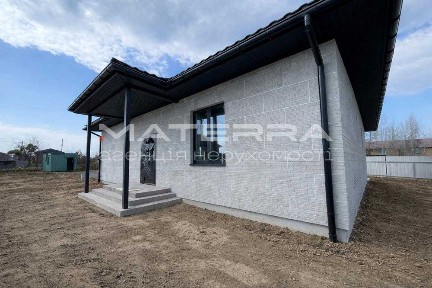 Продаж будинка з ремонтом 150м2, 6 соток, газ, сонячні панелі, камін