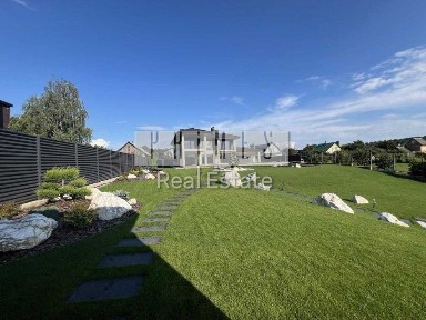 Продаж двохповерхового будинку Лютіж Вишгородський район 430 кв. м. 31 сот.