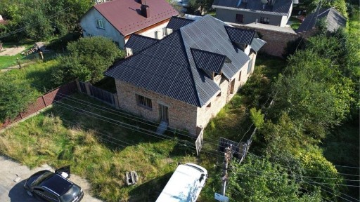 Продам будинок комерційного та житлового призначення.