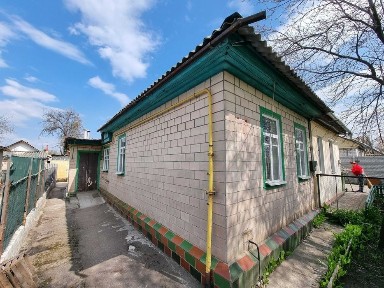 1/2 будинку, р-н школи олімпійського резерву, вул. Сагайдачного