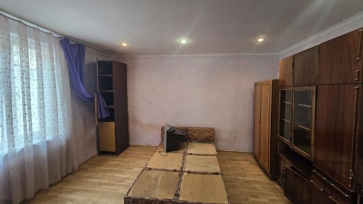 Продається 1 кімнатна в Садгорі