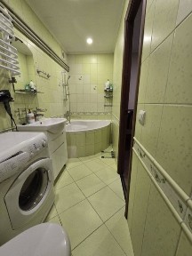 Оренда 3к особняк в районі Бам