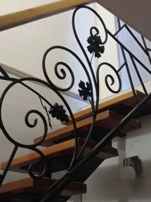 3 - комн 2 уровня 68 м. кв. ж/м Победа-4. Мебель. Техника.