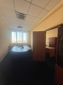 Здам офіс 32м2 з ремонтом, БЦ, парковка, м Лівобережна 5хв, вул. Сверстюка