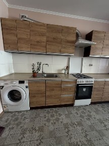 Двокімнатна на Незалежності 148а