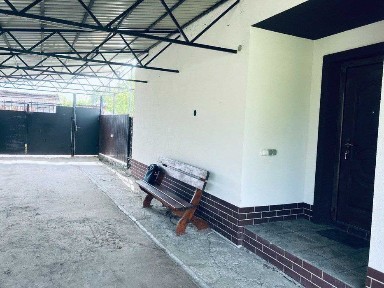Продається добротний будинок в Богодухові