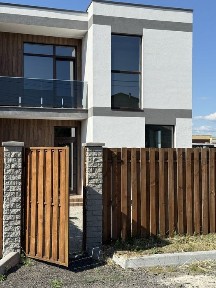Без % Продам будинок таунхаус в Києві Троєщина Маяковського 21