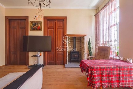 Продаж 3-кімнатної квартири 64 м², Набережно-Хрещатицька вул., 7