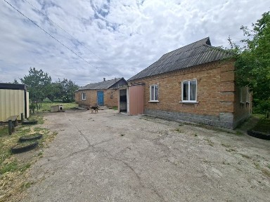 Продаж добротний будинок Бережинка.