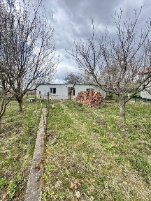 Продаж фасадної ділянки з будинком на 56 кв. м., можна під бізнес