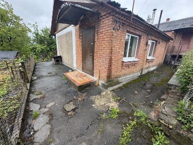 Продаж будинку в Дубово - з виглядом на озеро!