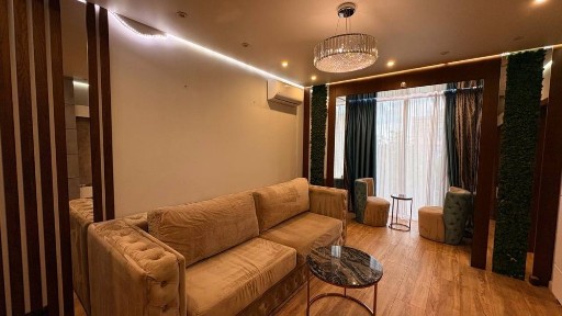 Продаж 3-кімнатної квартири з дизайнерським ремонтом на 5-му Зарічному