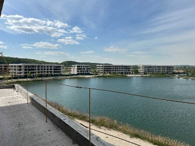 3-кімнатна з терасою з видом на озеро. ЖК <a href='/newbuilding/6602/view/zk-park-lake-city'>Park Lake City</a>