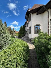 ПРОДАЖ БУДИНКУ з басейном в елітному місці (Курилівка)