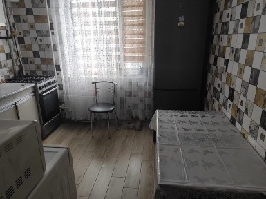 Продам 2 кім квартру і Сірка 37