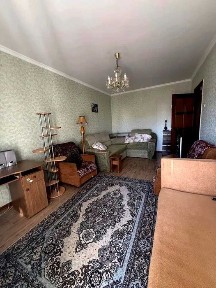 Продам 2х комн квартиру Коммунальный рынок 6/9 в хорошем ж/сост.