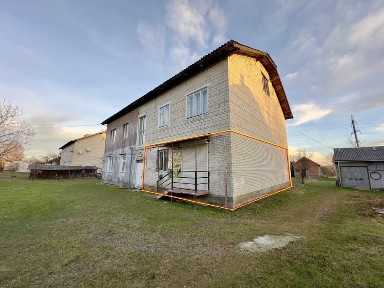 Пропозиція 2 км. квартири у центральній частині с. Дережичі