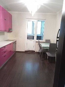 Київ, Урлівська вул., 30