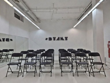 Зали для танців, акробатики. Генератор. Бомбосховще