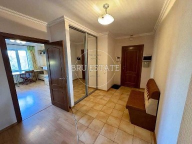 Продаж 3 к квартири Шевченківський р-н поряд м. Сирець м. Нивки Держпрограми ТАК!