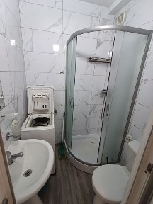 Терміново здається 1 км квартира р-н Майдану, вільна, ключі!