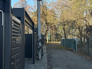 Кутовий таунхаус біля парк Правика