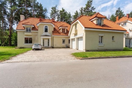 Продаж / Будинок Київ, Голосіївський район, вул. Столичне шосе, 149